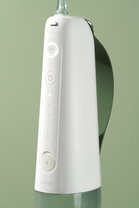 Actual product image Oclean W10