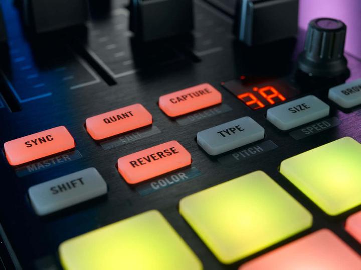 Actual product image Native Traktor Kontrol F1