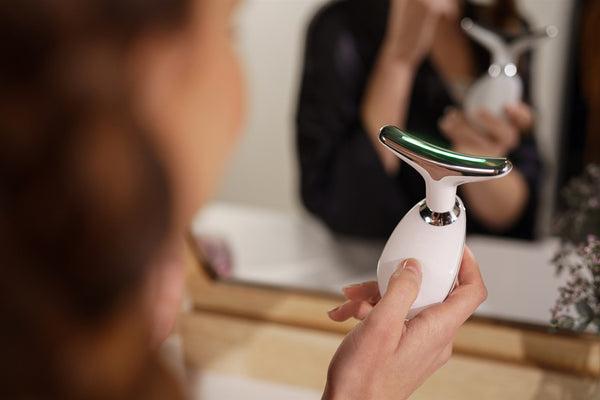 Produktbild ETA Nacken- und Gesichtsmassagegerät gegen Falten mit 3 Modi und galvanischer Wärme