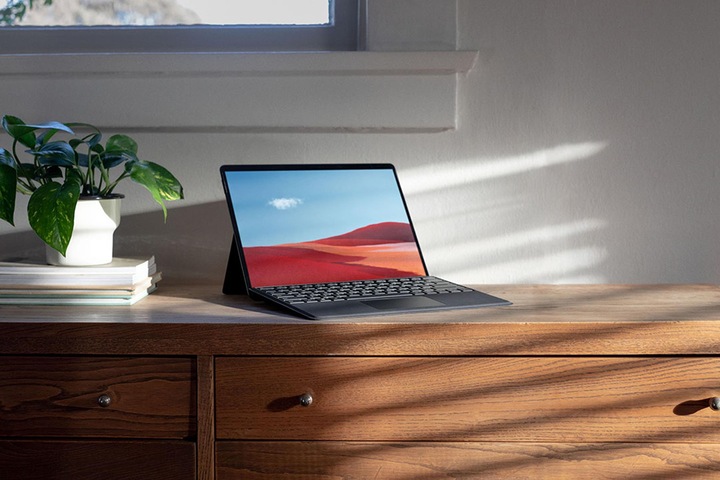 Produktbild Microsoft Surface Pro X (13", Microsoft SQ1, 8 GB, 128 GB)