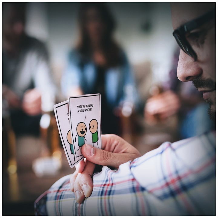 Actual product image Spilbraet Joking Hazard (English, German, French, Spanish)