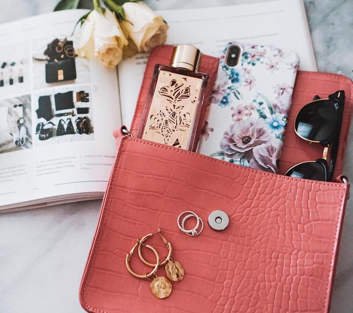 Produktbild iDeal Of Sweden Floral Romance (Apple iPhone 11 Pro)