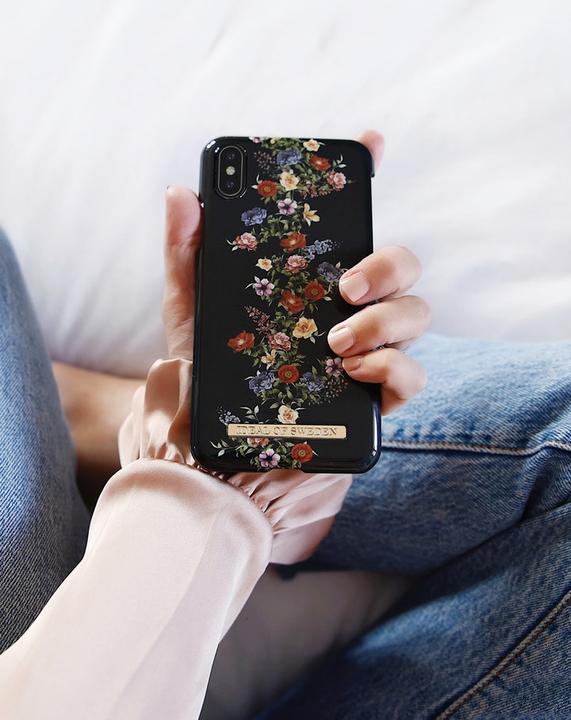 Actual product image iDeal Of Sweden Dark Floral (Apple iPhone 11 Pro)