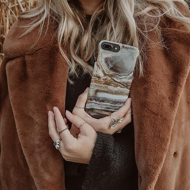 Produktbild iDeal Of Sweden Outer Space Marble (Apple iPhone 11)
