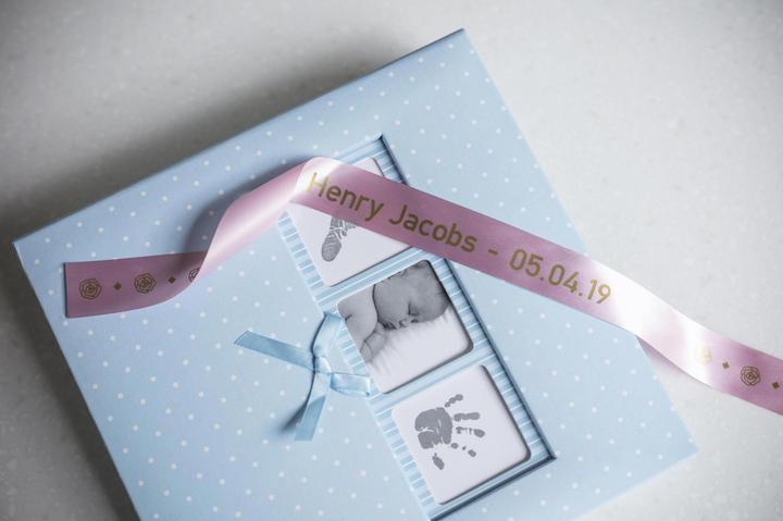 Produktbild Brother P-Touch (2.40 cm, Rosa)