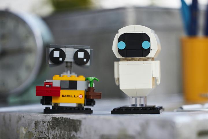 Image du produit LEGO EVE et WALL-E (40619, LEGO BrickHeadz, LEGO Disney)