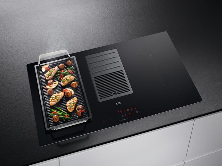 Actual product image AEG IDE84244IB inductie kookplaat met afzuiging