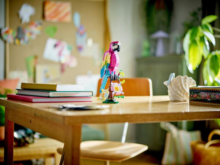 Actual product image LEGO Pappagallo esotico pink (31144, LEGO Creator 3-in-1)