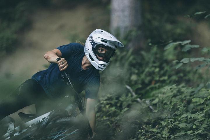 Produktbild Abus HiDrop (59 - 60 cm)