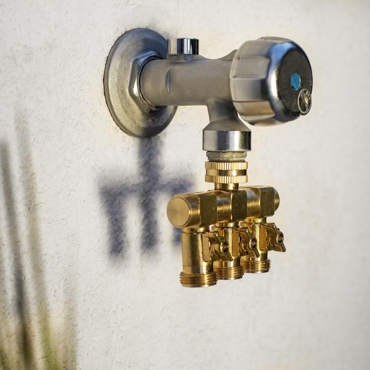 Image du produit UPP Distributeur d'eau 3 voies pour 1/2" + 3/4"/ Raccord robinet & tuyau 3/4 (Répartiteur, 101.60 mm)