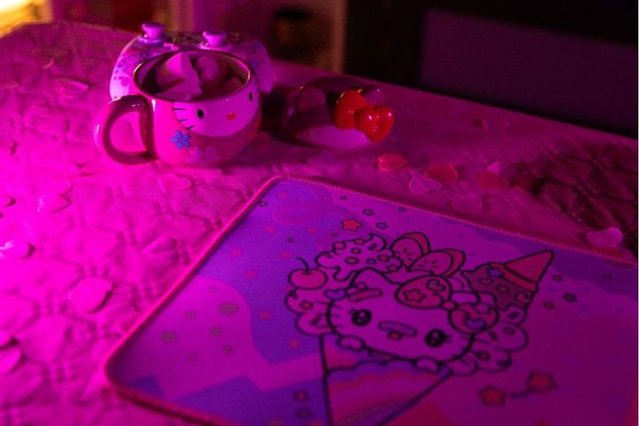 Actual product image Konix Hello Kitty Mousepad Ice Cream 27 x 32 cm (M)