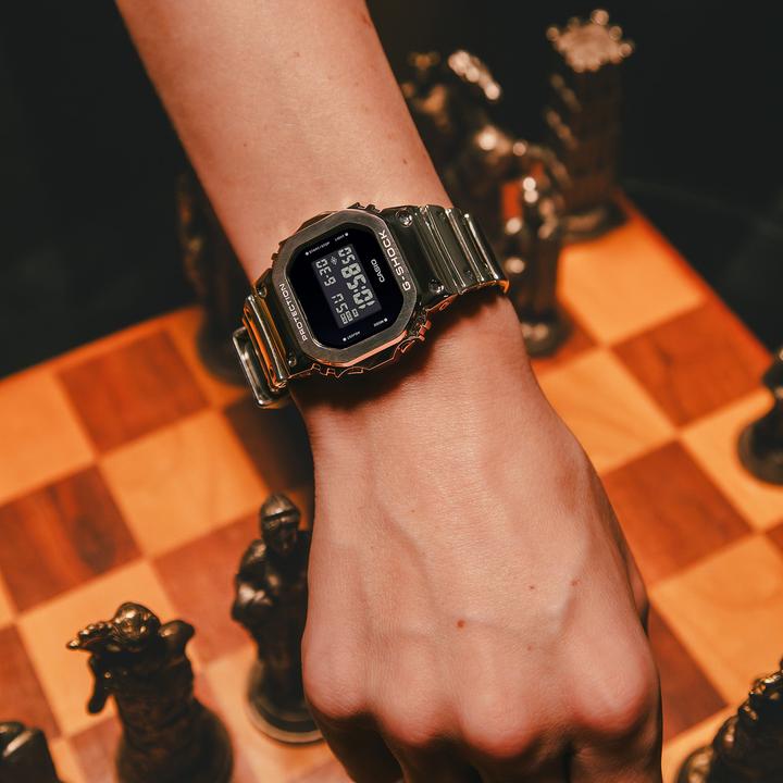 Produktbild Casio GM-5600YM-8ER (Chronograph, 49.60 mm)