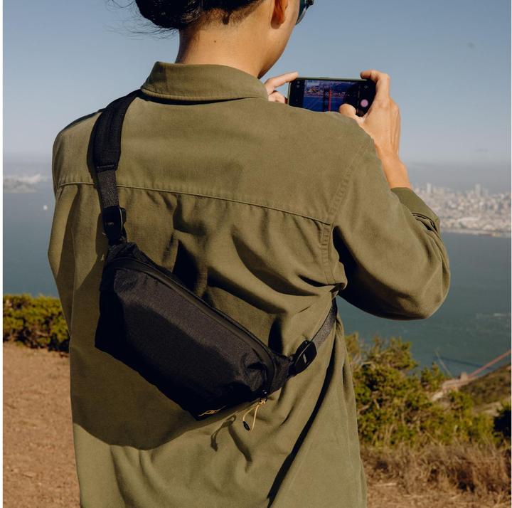 Actual product image Peak Design Outdoor Sling 2L (Camera hip bag, 2 l)