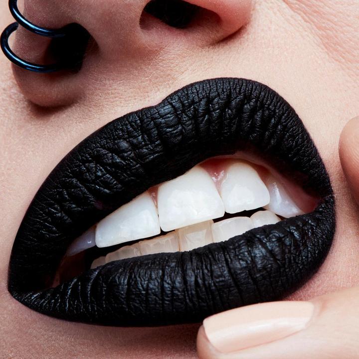 Image du produit MAC Cosmetics Lipcolour liquide Retro Matte (Caviar)