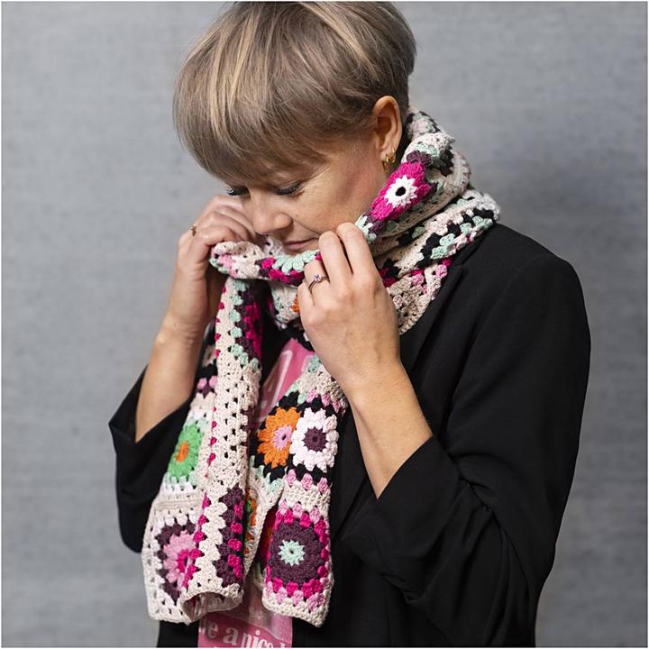 Actual product image Creativ Company Hobby-Set Häkelschal