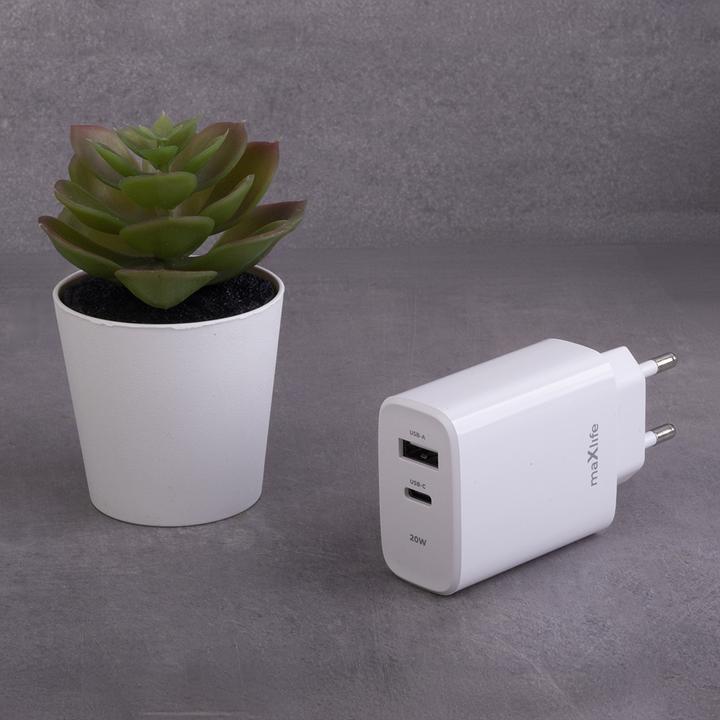 Produktbild Maxlife MXTC-10-20AC PD QC Ladegerät 1x USB-C 1x USB 20W weiss (20 W, 2 Ports)