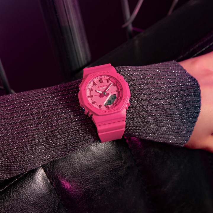 Actual product image Casio GMA-P2100PP-4AER (Chronograph, 46 mm)