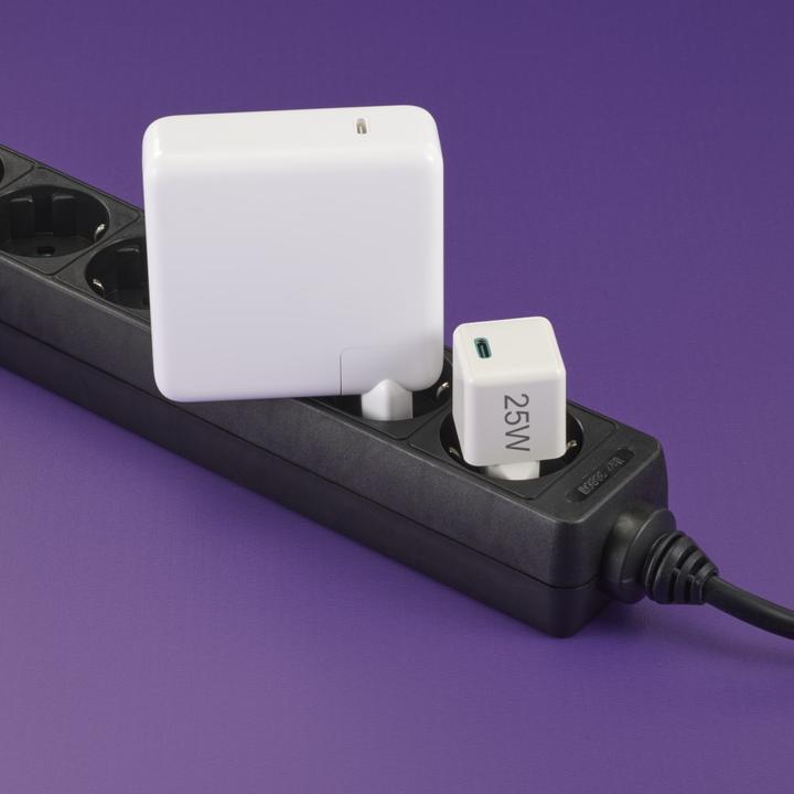 Image du produit Hama Chargeur rapide, USB-C, PD/Qualcomm®, Super-Mini-Charger, 25 W, blanc (25 W, 1 portion)