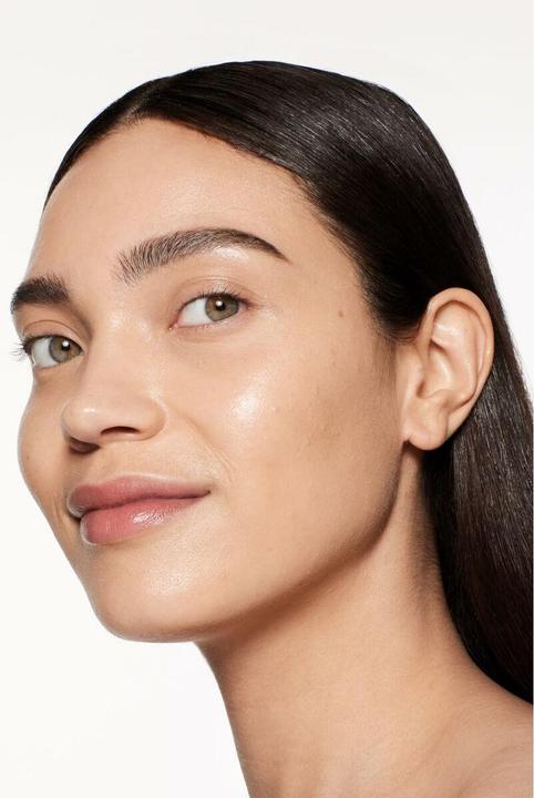 Actual product image Shiseido Revitalising Skin Glow Fond de Teint No 330 (330 Bamboo)