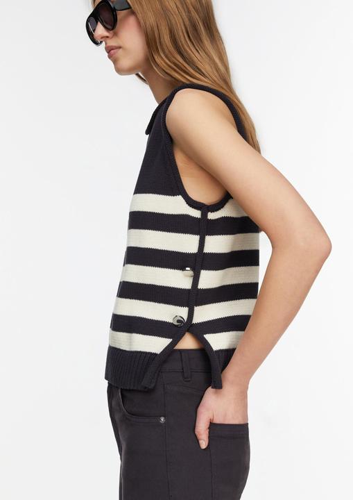 Produktbild Comma Stricktop mit Zierknöpfen (38)