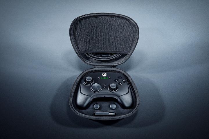 Actual product image Razer Wolverine V3 Pro 8K (PC)