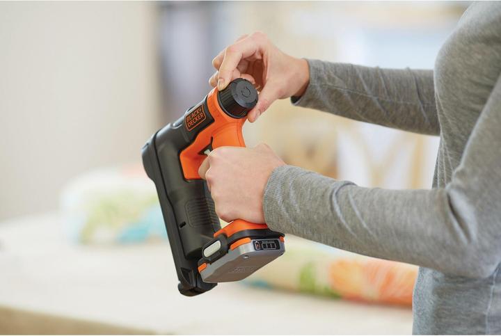 Actual product image Black & Decker Battery tacker