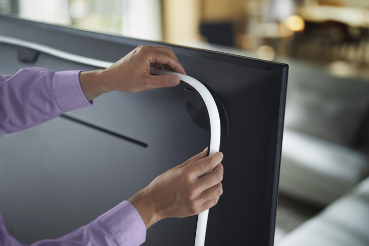Actual product image Philips Hue Play Gradient Lightstrip 65" (RGBW, 254 cm, Indoor)
