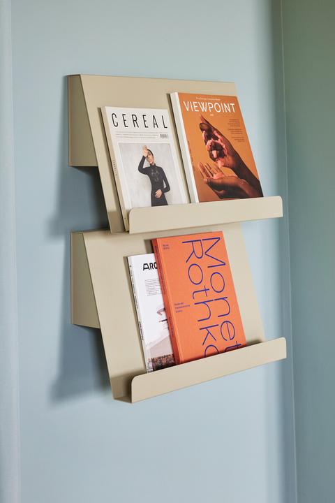 Actual product image Hübsch Slope Wall Magazine Holder Sand (18 x 18 x 34 cm)