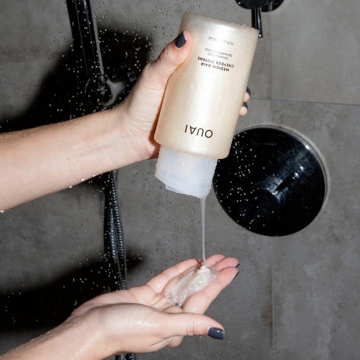 Produktbild Ouai Medium Shampoo (300 ml, Flüssiges Shampoo)