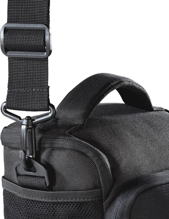 Actual product image Hama Albany HC Compact Case Black (Camera case)