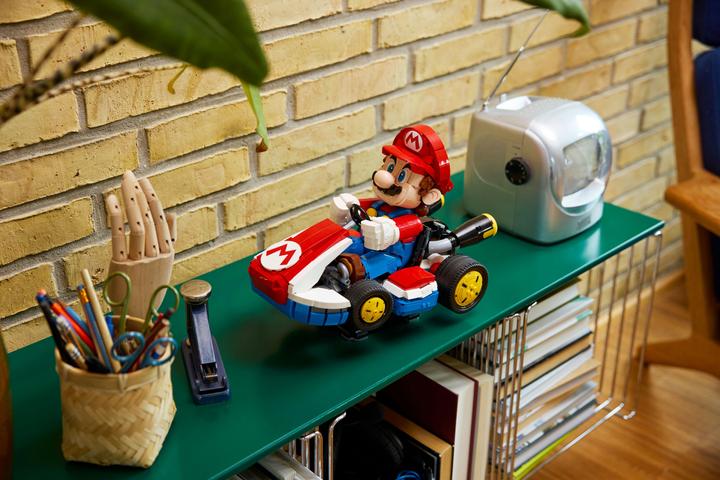 Actual product image LEGO Mario & Standard-Kart (72037, LEGO Super Mario, LEGO Rare Sets)