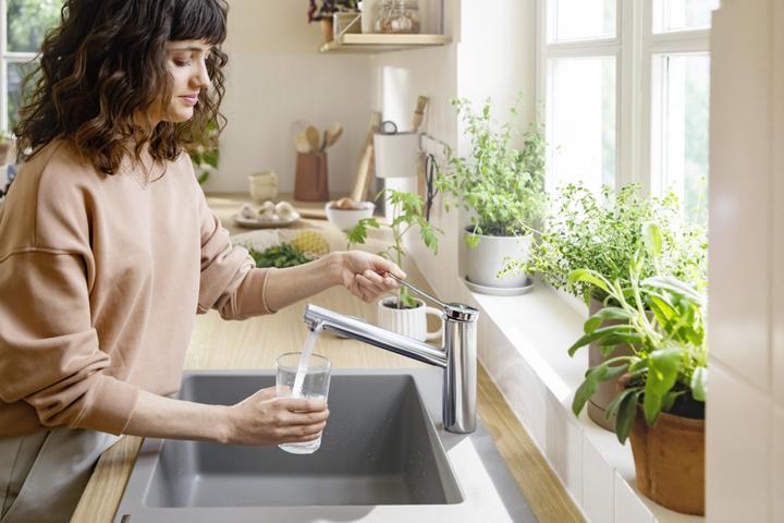 Actual product image hansgrohe Kitchen mixer with single-lever mixer Zesis M33 black 74802670
