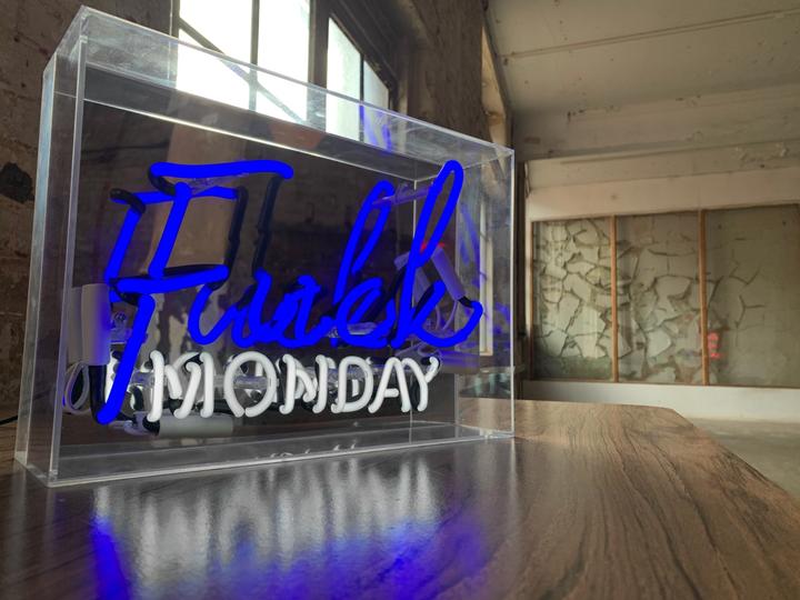 Image du produit Locomocean Grande boîte acrylique Neon - F*ck Monday bleu