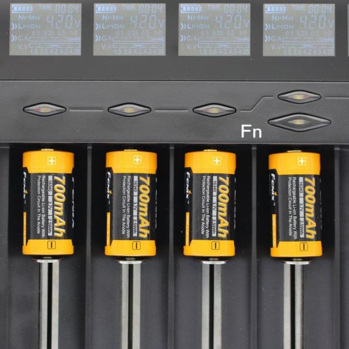 Immagine prodotto AccuCell 8x caricatore rapido e 8 pezzi CR123 A batteria Li-ion (1 pz., CR123A, 760 mAh, Batteria + Caricabatterie)