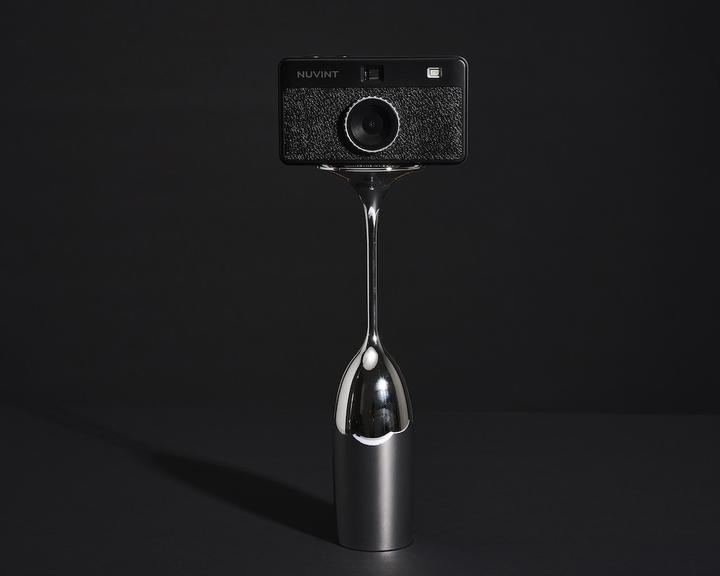 Actual product image Nuvint - Digitalkamera Midnight Black (35 mm, 12 Mpx, 1/3.2")