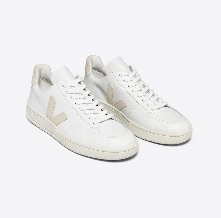 Actual product image Veja V-12 (38)