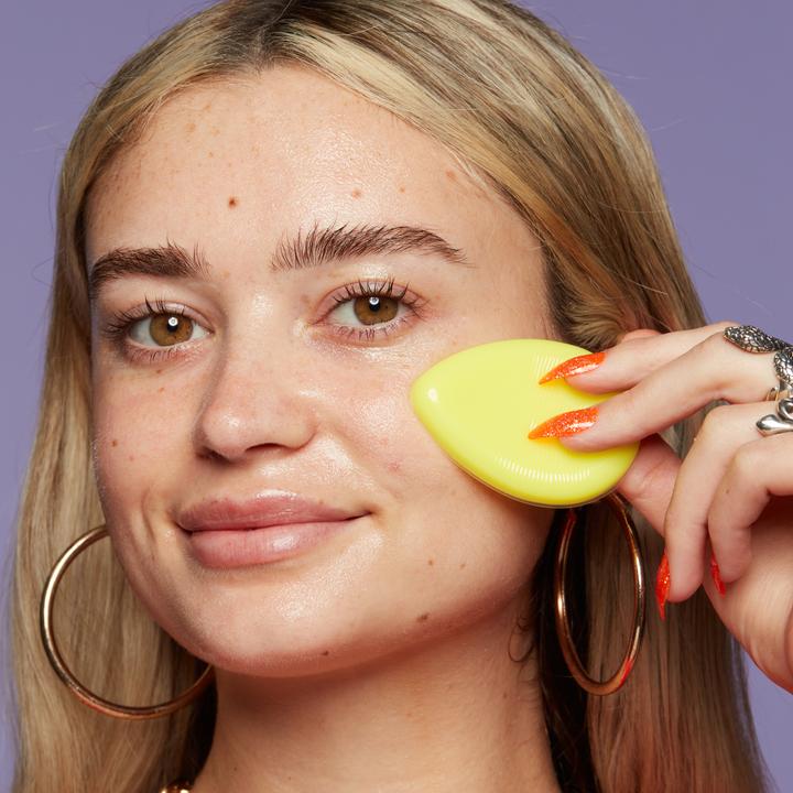 Actual product image NYX Professional Make-Up Primer Silicone Applicator
