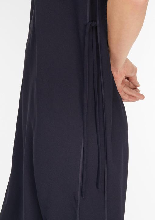 Image du produit Comma Viskose-Crêpe-Kleid mit dekorativen Riemendetails (36)