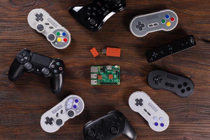 Actual product image 8bitdo USB Wireless Adapter (Switch)