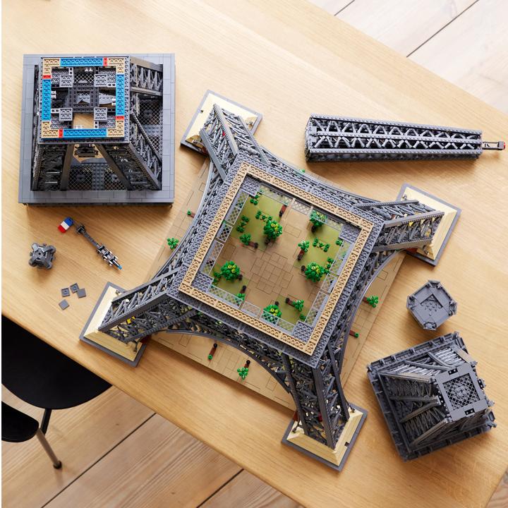 Produktbild LEGO Eiffel Tower (10307, LEGO Icons, LEGO Seltene Sets)