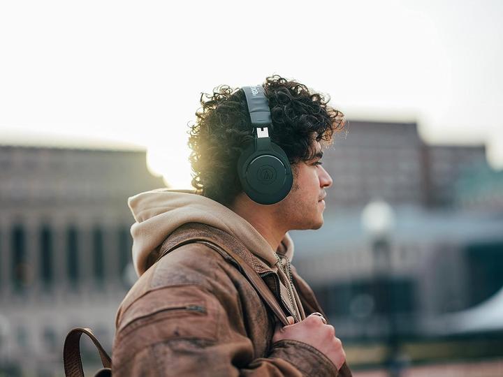 Actual product image Audio-Technica ATH-M20xBT (No noise cancellation, 60 h, Cable)