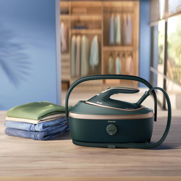 Produktbild Philips Dali PerfectCare Dampfbügelstation 8000 Series (3120 W, 750 g/min)