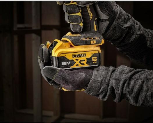Actual product image DeWalt DCD100YP2T-QW (Rechargeable battery operated)