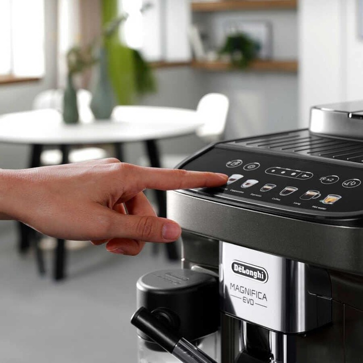Actual product image De'Longhi Magnifica Evo (EU plug)