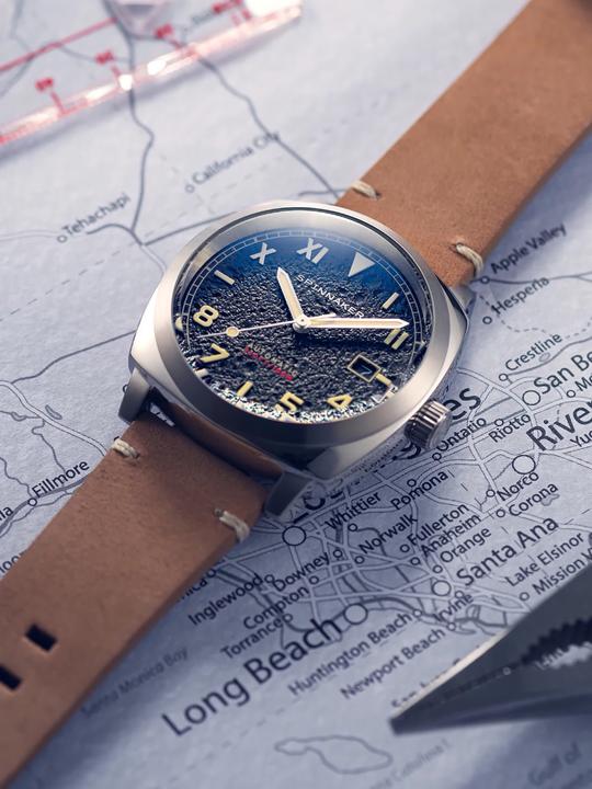 Actual product image Spinnaker SP-5071-01 Hull Automatic 42mm 10ATM (42 mm)