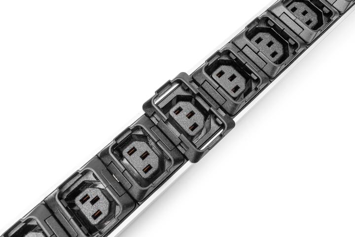 Produktbild Digitus Basis IT PDU, 3-phasig 16A, 24 x C13, 3 x C19, 3 m Zuleitung, IEC 60309 16 A Stecker