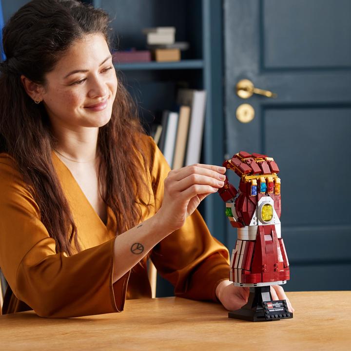 Actual product image LEGO 76223 Marvel Iron Man Glove (76223, LEGO Marvel)