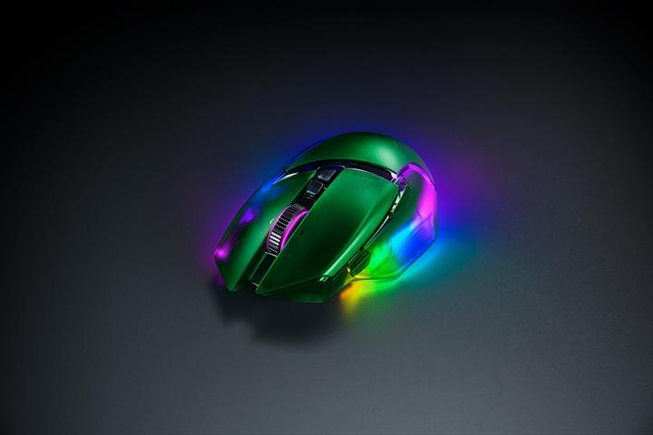 Actual product image Razer Basilisk V3 Pro 35K (Wireless, Cable)