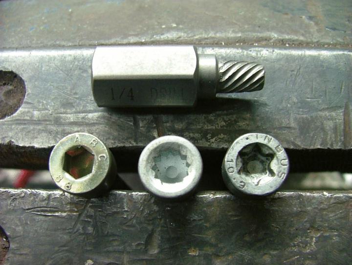 Actual product image KS Tools Spiral screw and bolt extractor set, 15 pcs.