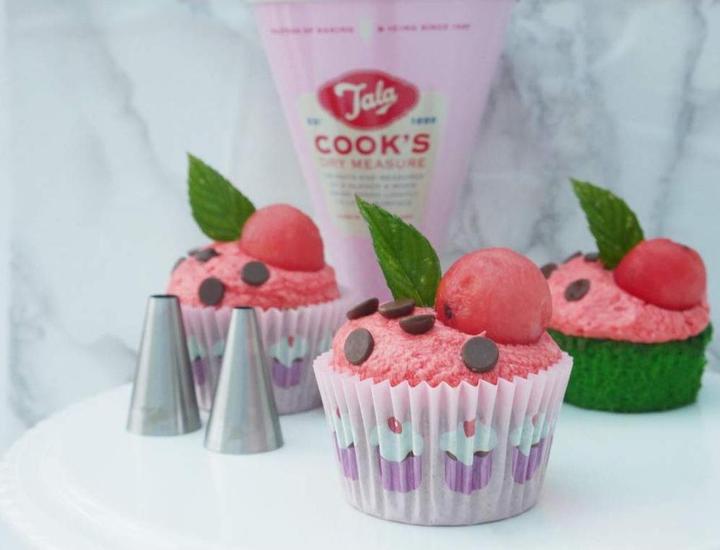 Produktbild Tala Cupcake Formen "Cupcake", pink, 32 Stk.
